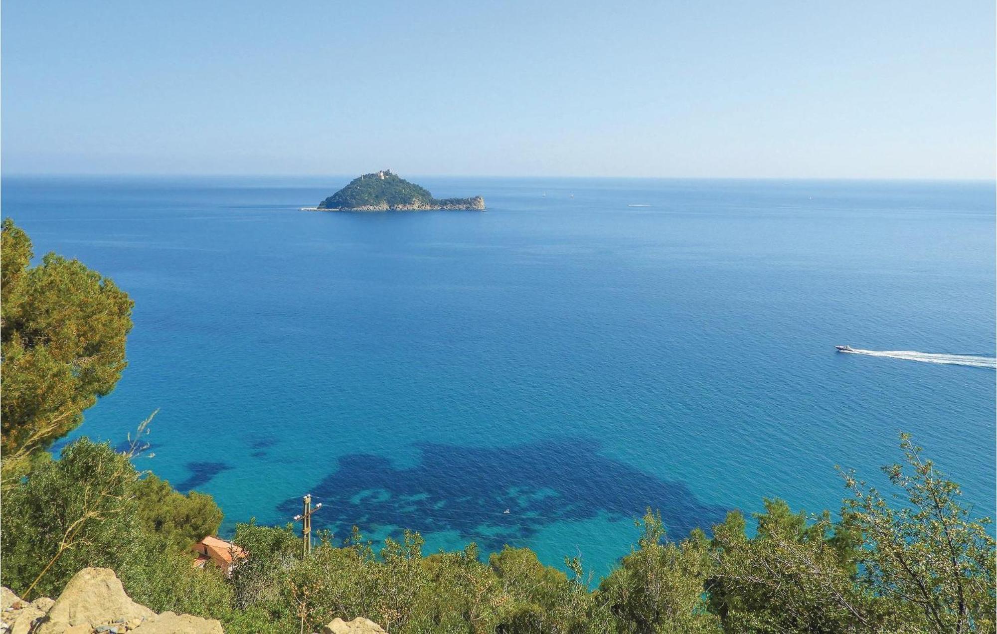 Amazing Apartment In Albenga With Wifi エクステリア 写真
